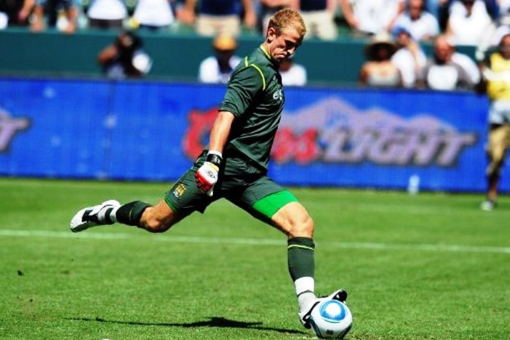 Ανανέωσε ο Χαρτ