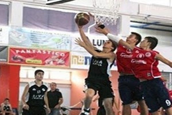 Στους Άνδρες ο Καρακωσταντάκης