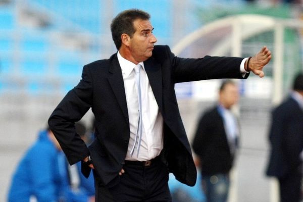 Δοκιμάζει Ρομπίνιο η Καλλιθέα