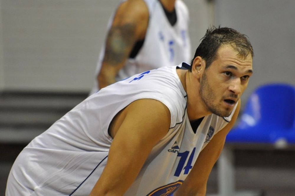 Ανακοίνωσε δύο η Ελευσίνα