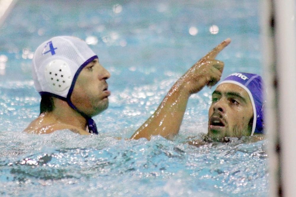 «Κρέμασε» το σκουφάκι του ο Σάντα