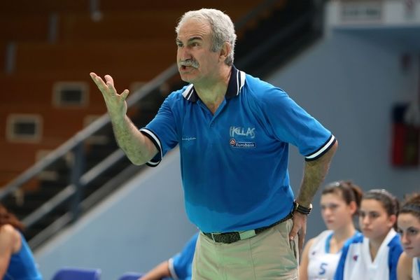 Έχασαν, αλλά προκρίθηκαν οι Νεανίδες