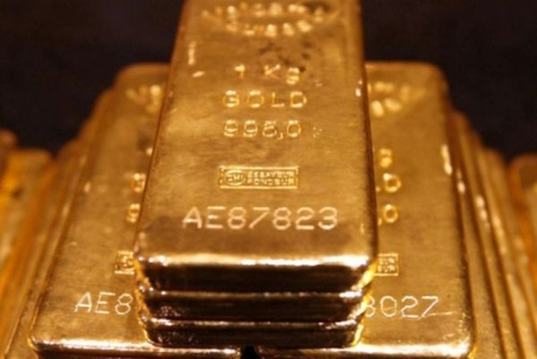 Έχασε τα ιστορικά υψηλά ο χρυσός