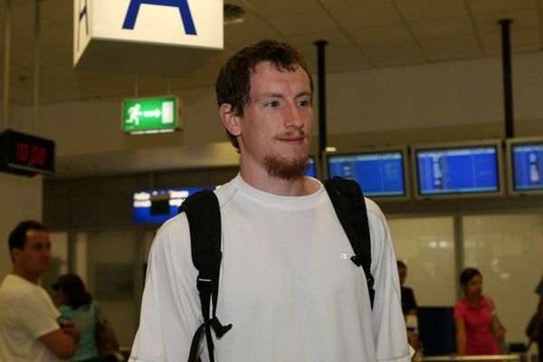 Ώρα... ερυθρόλευκων αφίξεων