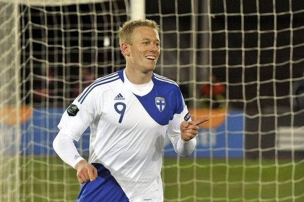 Ο Φορσέλ στο προσκήνιο, κοντά σε Βαλόρι