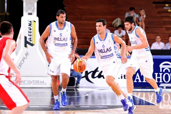Ανεβάζει ρυθμούς η Εθνική! (photos)