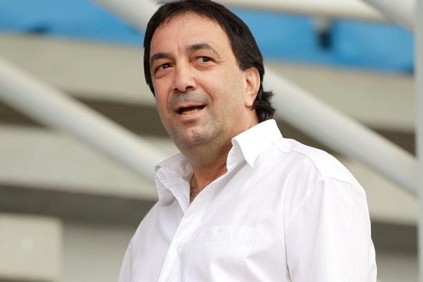 Αναβολή της πρεμιέρας θέλει ο «Γηραιός»