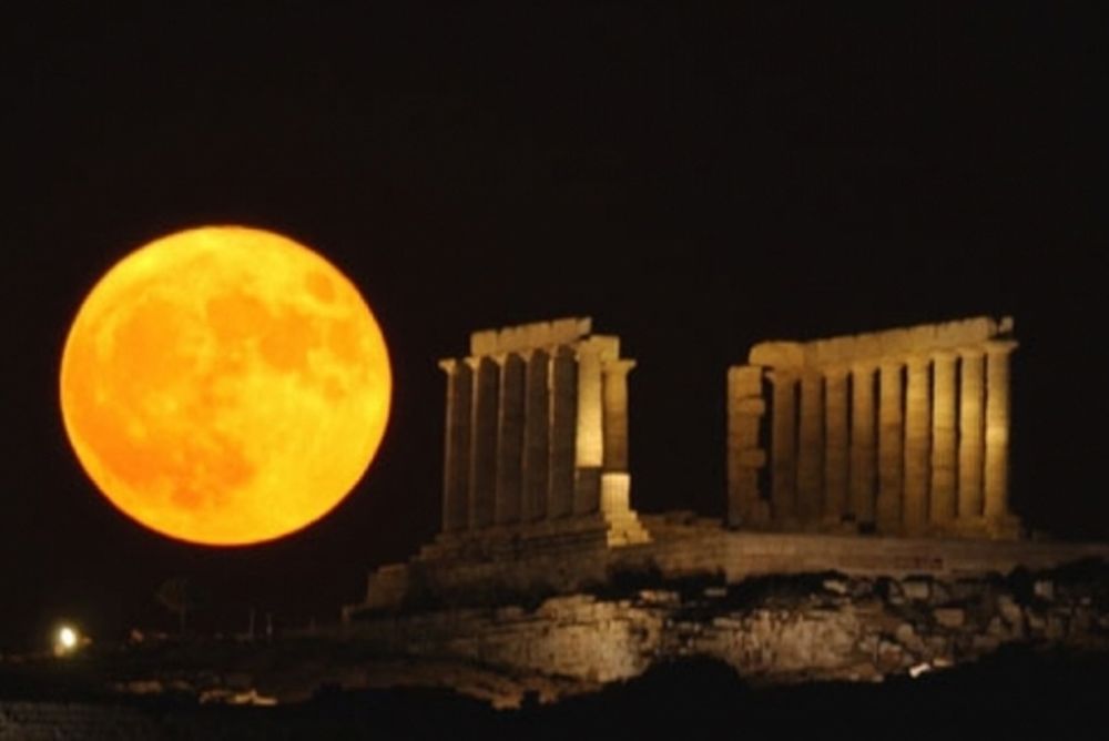 Έχει πανσέληνο απόψε και είναι ωραία