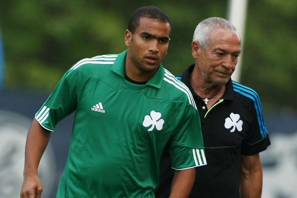 Άγριο «κράξιμο» στον Μουν!