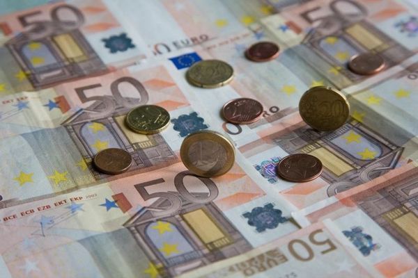 Κάθε μέρα πτωχεύουν 60 εταιρείες