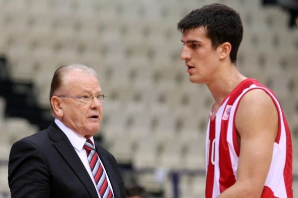 «Παίζεται» η θέση του Κέσελ!