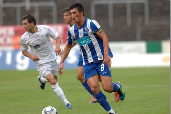 Να τελειώνει με Κάστρο!