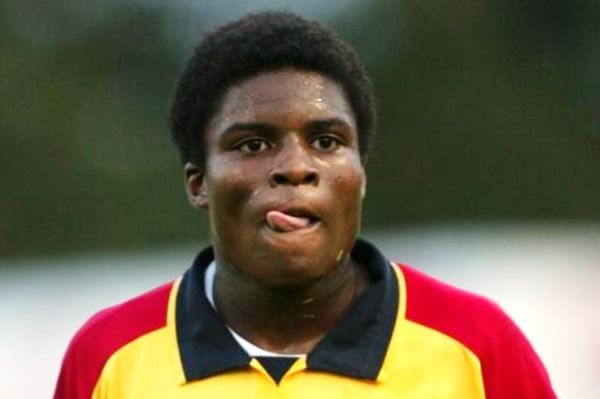 Ένα βήμα από Ντίκο