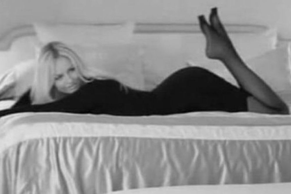 «Στο κρεβάτι με την… Αντριάνα»