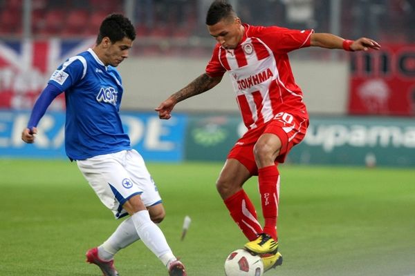 Ερυθρόλευκα «μάτια» στο Περιστέρι