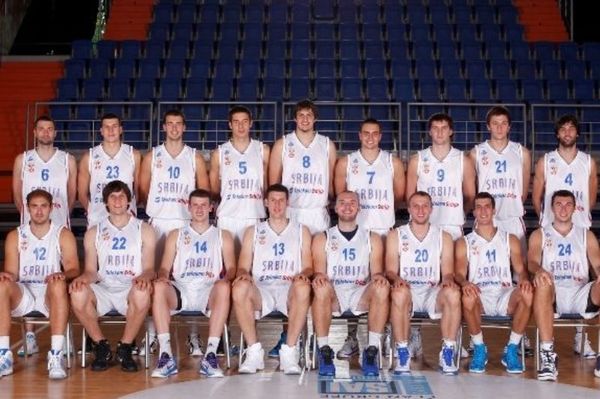 Η Σερβία «διέλυσε» την Κίνα