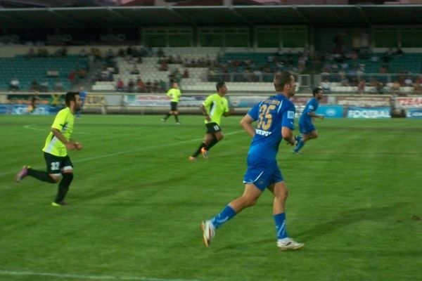 «Ασφαιρη» και άχρωμη η Καβάλα