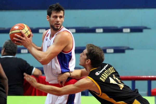 Πρώτα οι απαντήσεις στον Πανιώνιο