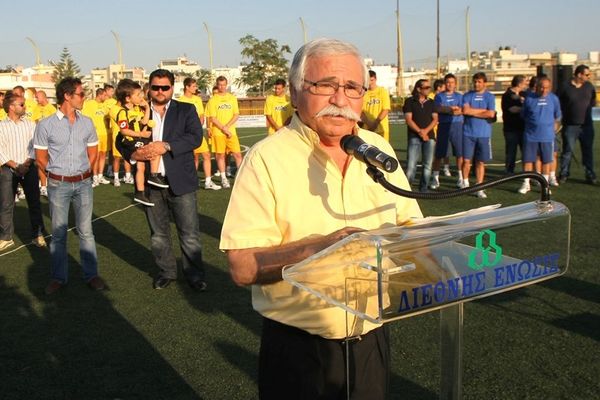 Παπουτσάκης: «Στόχος μας η πεντάδα»!