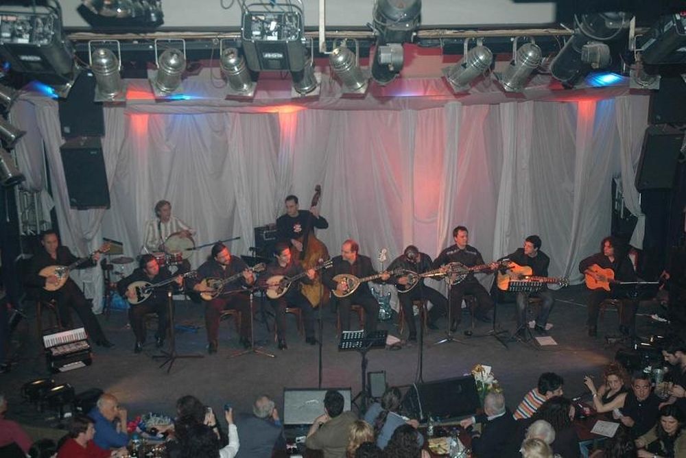 Όταν η πίστα, βγαίνει στη σέντρα...