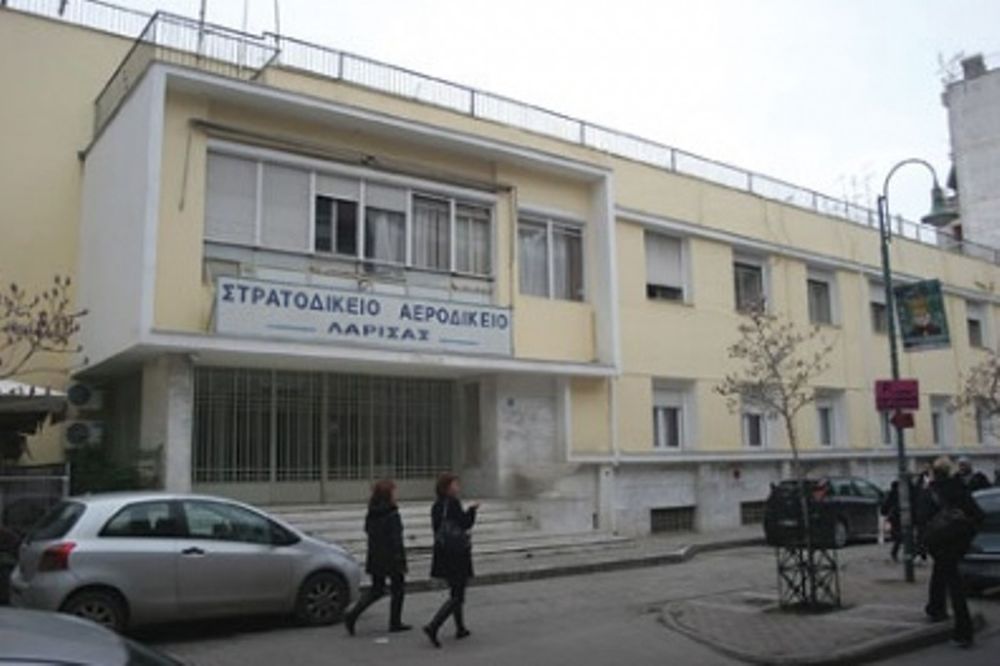 «Χακί» ακίνητα βγαίνουν στο «σφυρί» στη Λάρισα