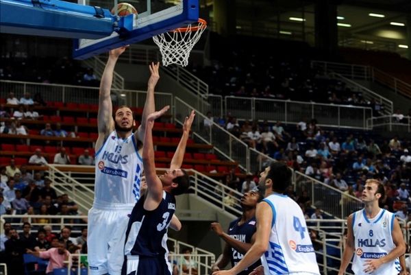 Τους… ξαναέστειλε στα θρανία!