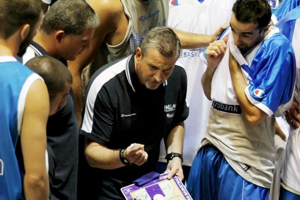 Ματς άνευ κριτικής για τον Ζούρο