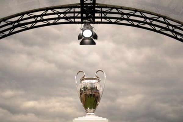 Πέντε εισιτήρια, ζητούν…  κατόχους!