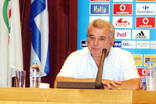 Τοπολιάτης: «Σε εκκρεμότητα οι όμιλοι»