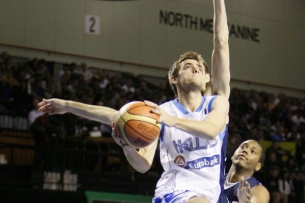 Περιστέρι μέσω Μπιλμπάο ο Μάντζαρης