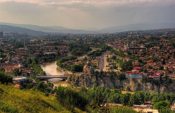 Τιφλίδα, μια πόλη «παγωμένη» στον χρόνο