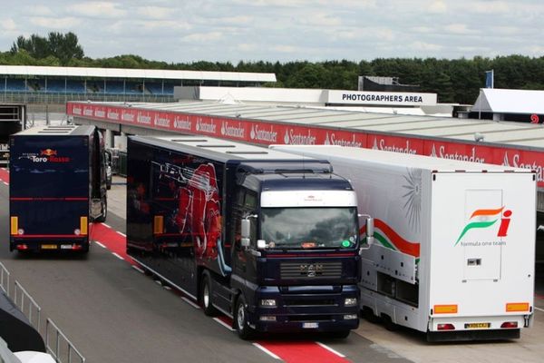 Φορτηγά της Toro Rosso ενεπλάκησαν σε ατύχημα