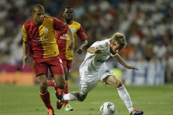 Στάζει… μέλι για Μουρίνιο ο Μέλο