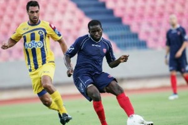 Χάνει την πρεμιέρα ο Περόνε