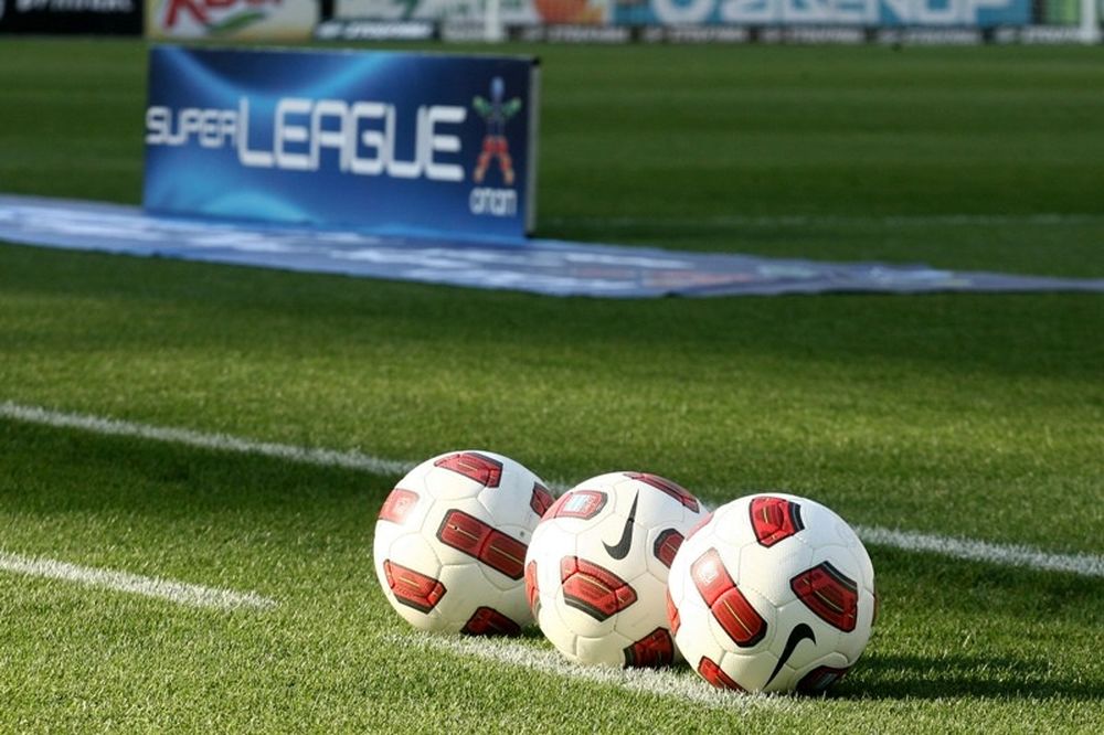 Βόλος και Καβάλα έβαλαν «χειροπέδες» στη Super League