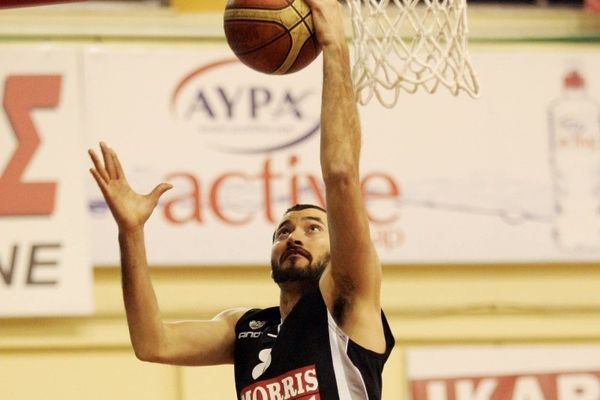 Αφίξεις και Αποστολίδης