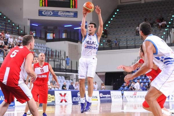 Ζήσης: «Στις μεγάλες δυνάμεις η Ελλάδα»