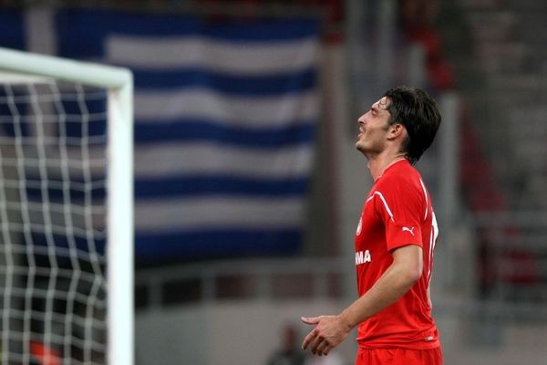 Δεν «φεύγει», αλλά να μείνει