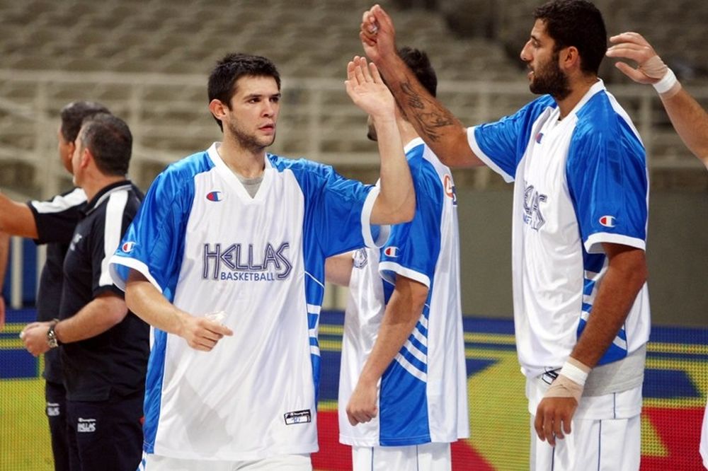 Ανταλλαγή ευχών με την Εθνική ποδοσφαίρου