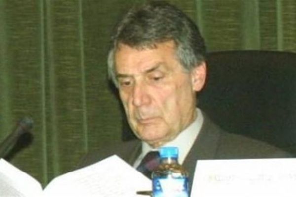 «Ανεπίτρεπτη η στάση Φάκου»