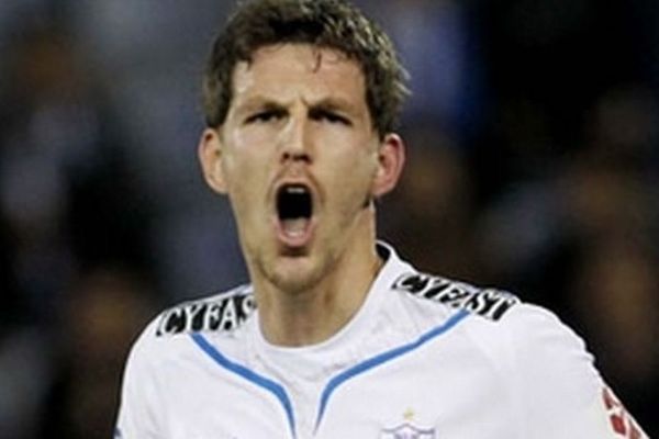 Κοιτάζουν Μάντζιο στον Ηρακλή