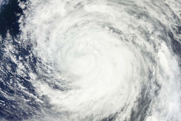 Προς αναβολή λόγω… τυφώνα!