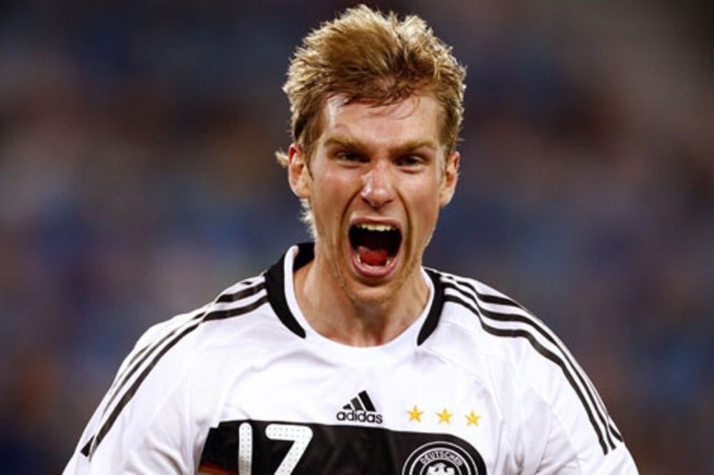 Και επίσημα «κανονιέρης» ο Μερτεζάκερ