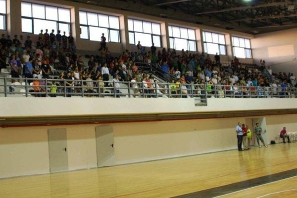 Μπήκε στο νέο κλειστό ο Πιερικός