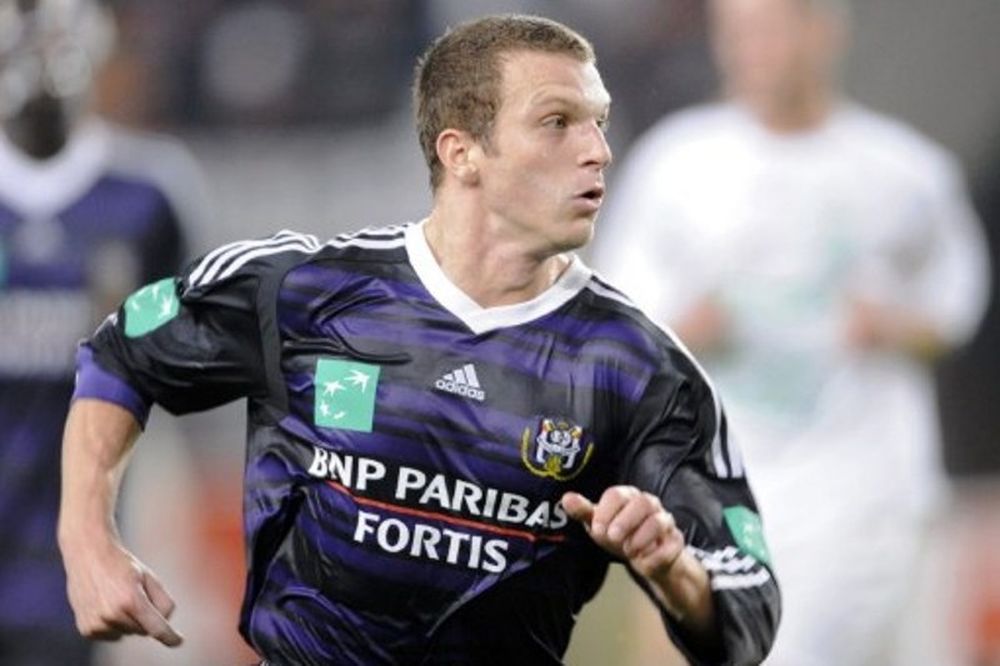 Στην δεύτερη ομάδα ο Σατέλ 