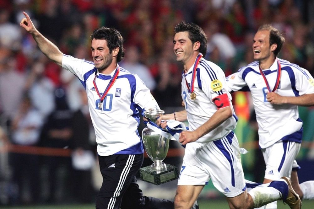 H UEFA τιμά Ζαγοράκη, Καραγκούνη, Μπασινά
