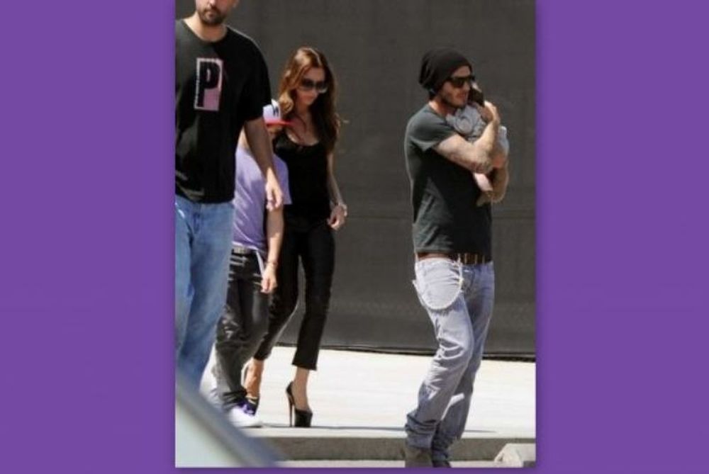 Πρώτη βόλτα Μπέκαμ με την νεογέννητη κόρη του