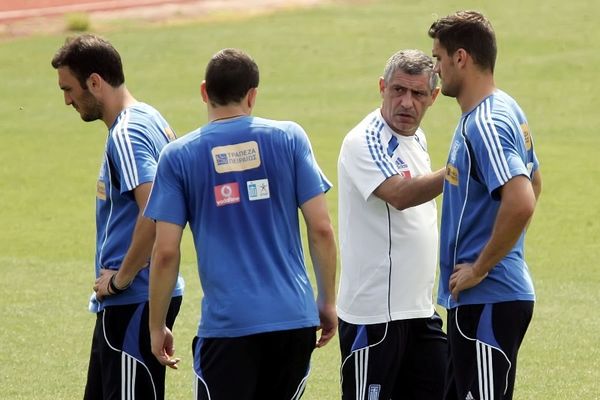 «Κόκκινο» Σάντος για Κονέ