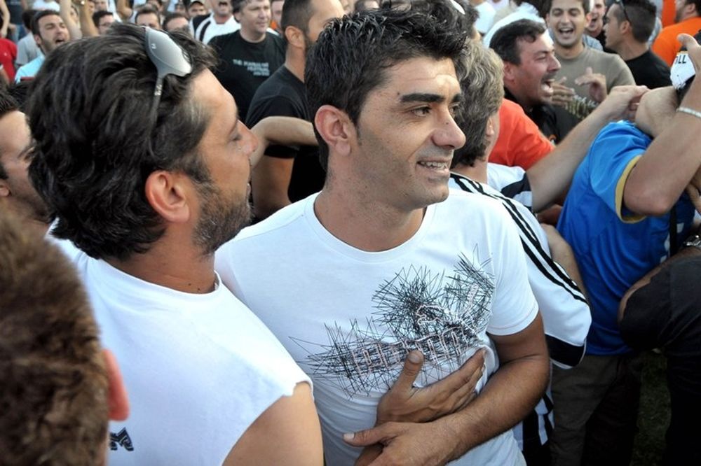 Τα «μπαλώνει» ο Μαχλάς για Αδάμο