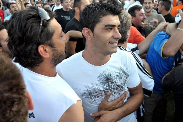 Τα «μπαλώνει» ο Μαχλάς για Αδάμο